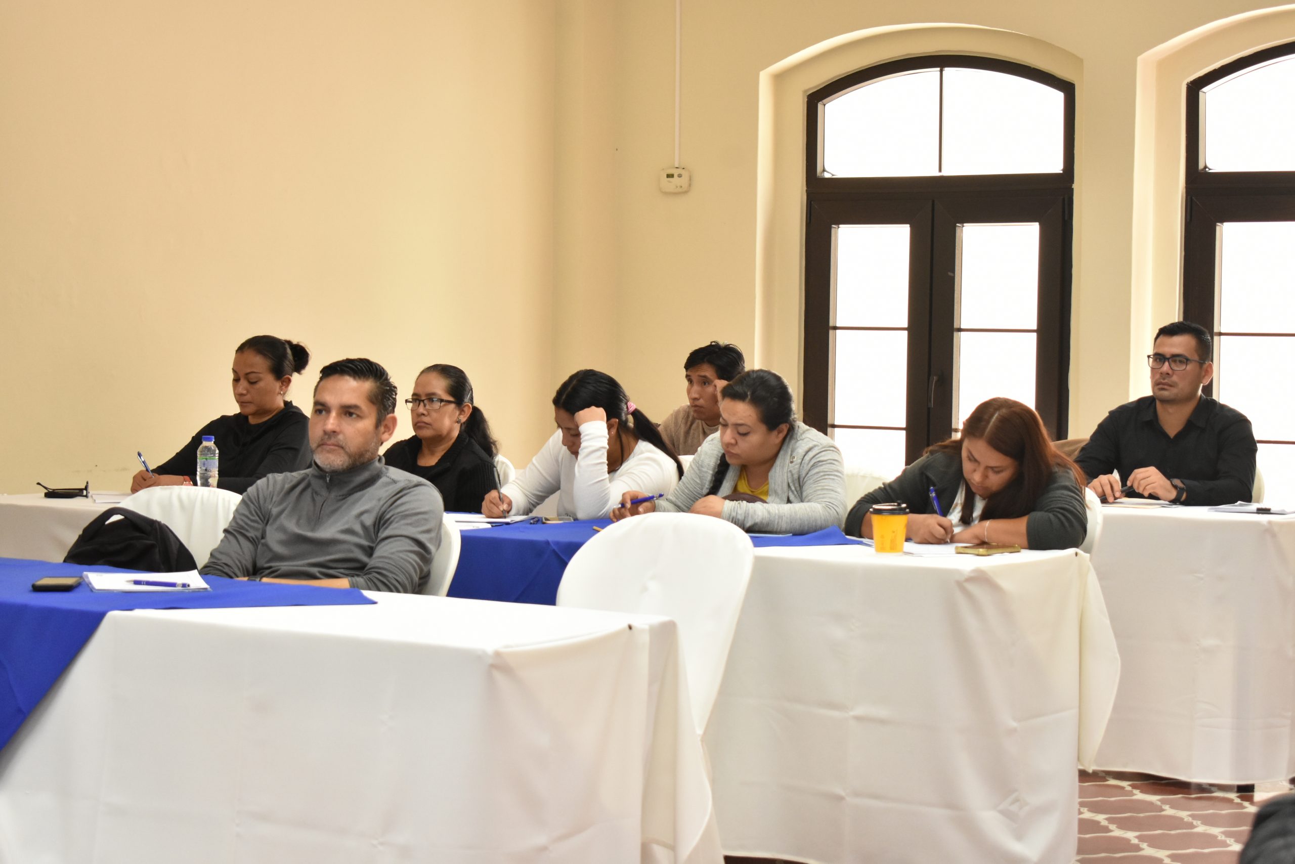 INE capacita personal para aplicar la primera prueba piloto de la ENiF