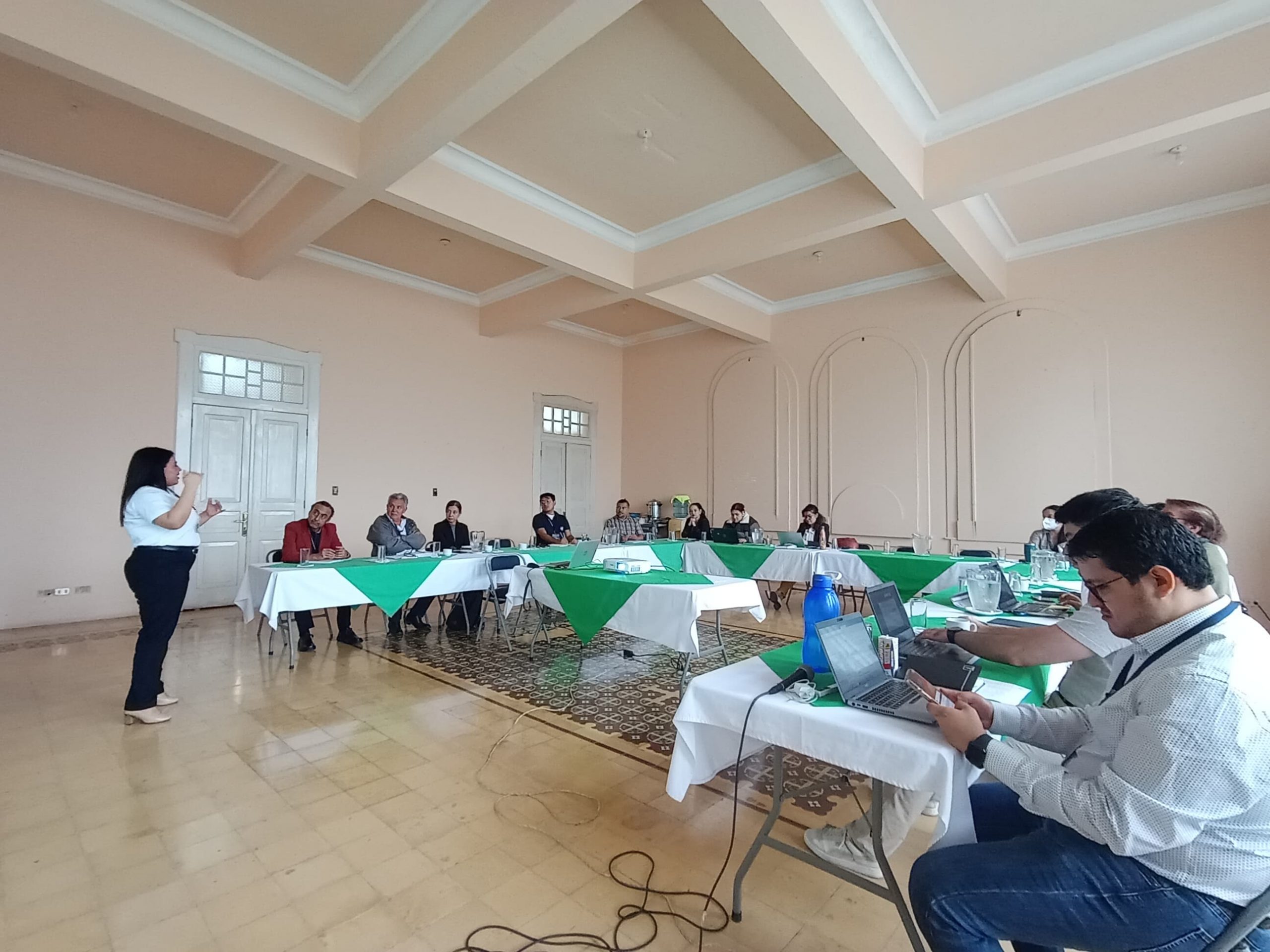 Personal técnico del INE participó en mesa técnica del MARN