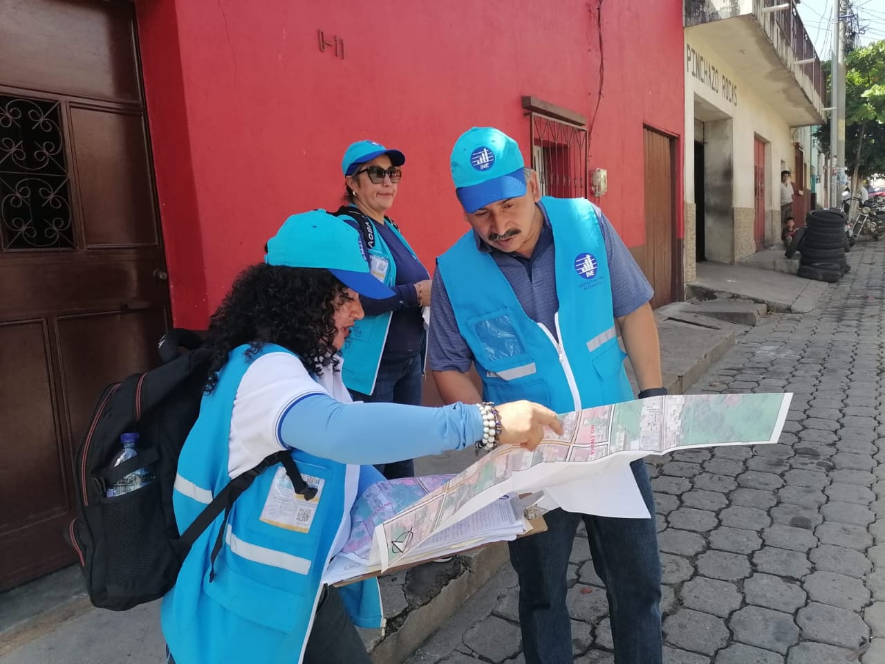 El INE conmemoró 39 años de servicio a la nación